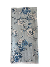 Load image into Gallery viewer, BLUE WILLOW MICROFIBER - HAND TOWEL