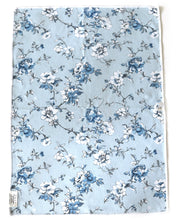 Load image into Gallery viewer, BLUE WILLOW MICROFIBER - HAND TOWEL