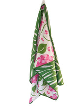 Load image into Gallery viewer, HYDRANGEA HEAVEN MICROFIBER - HAND TOWEL